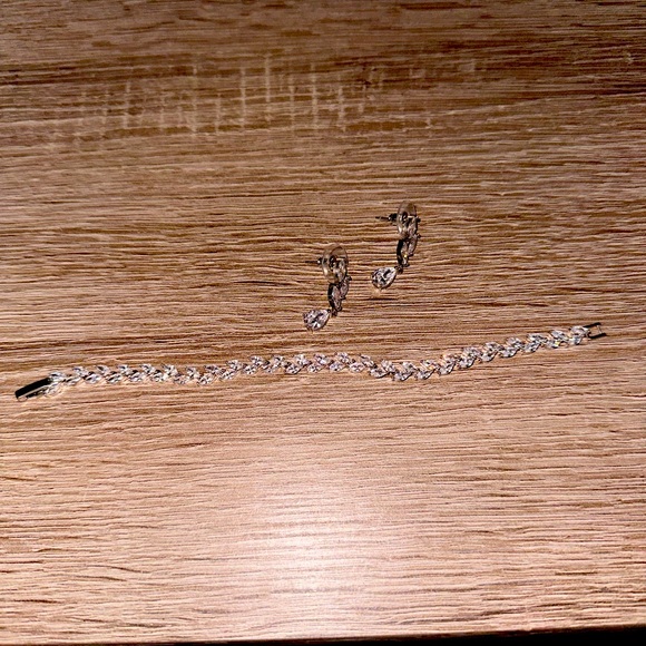 Bridal earrings and bracelet silver - Picture 1 of 4